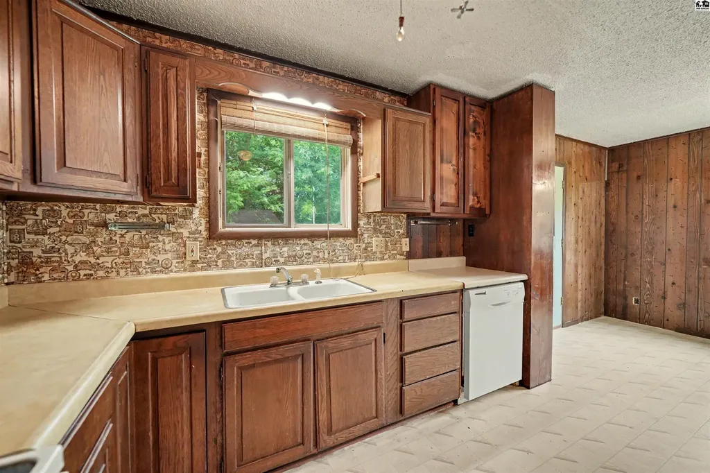 110 S Maud Street Marquette KS 67464