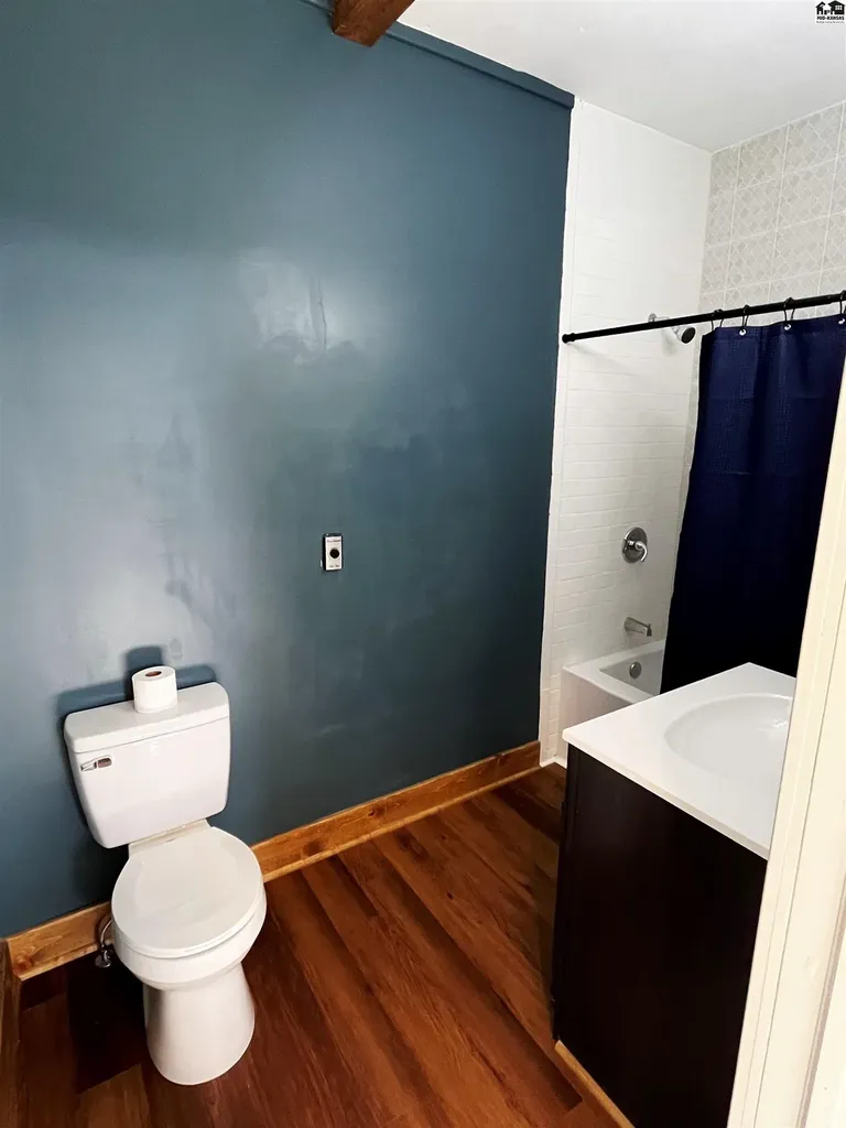 328 SW 3rd Street Newton KS 67114