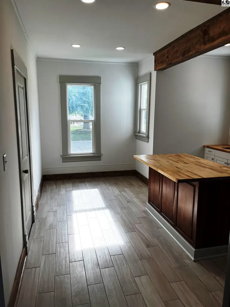 328 SW 3rd Street Newton KS 67114