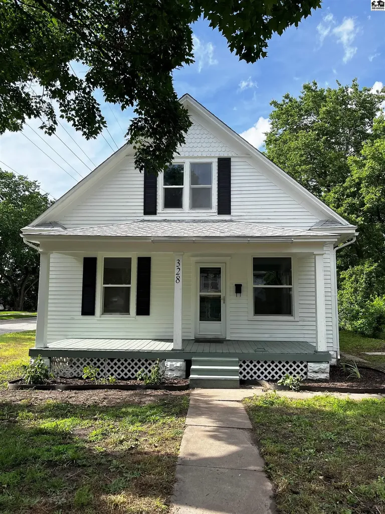 328 SW 3rd Street Newton KS 67114
