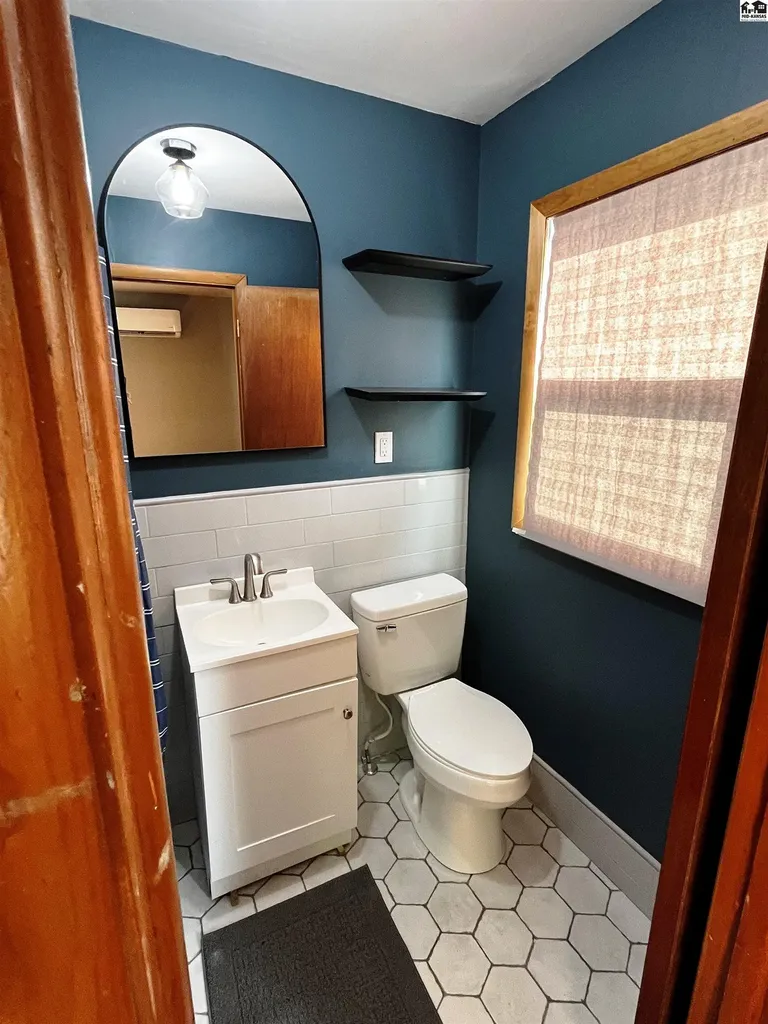 328 SW 3rd Street Newton KS 67114