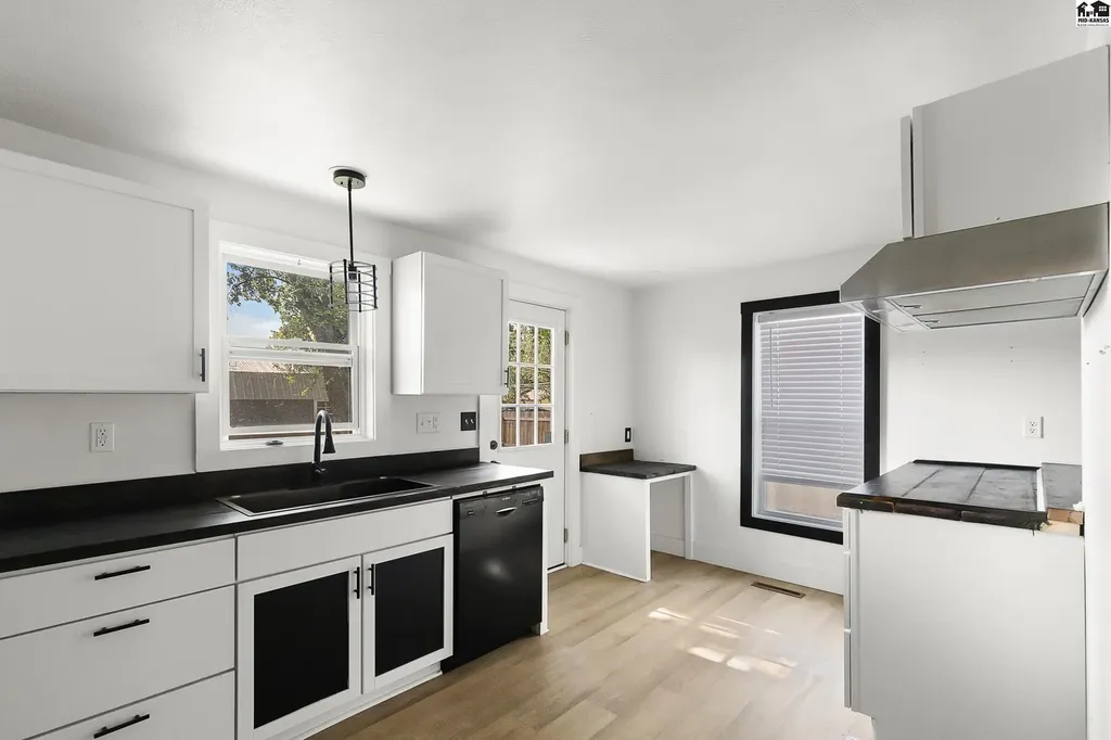 217 N Emporia Street Haven KS 67543