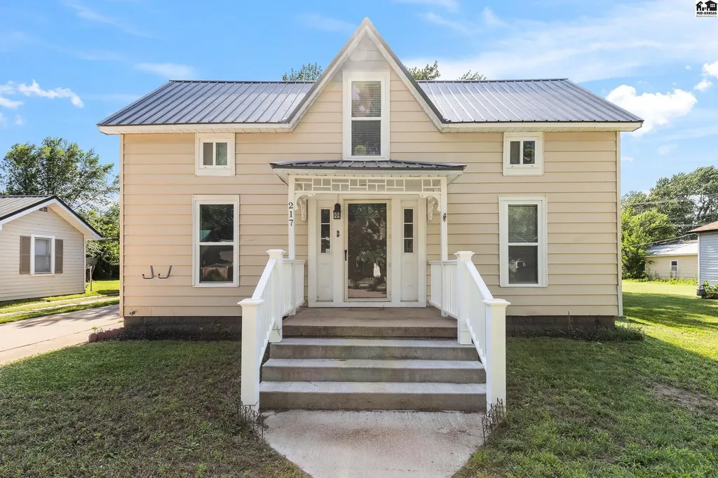 217 N Emporia Street Haven KS 67543