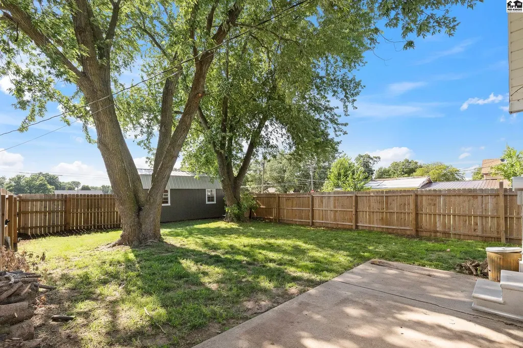 217 N Emporia Street Haven KS 67543