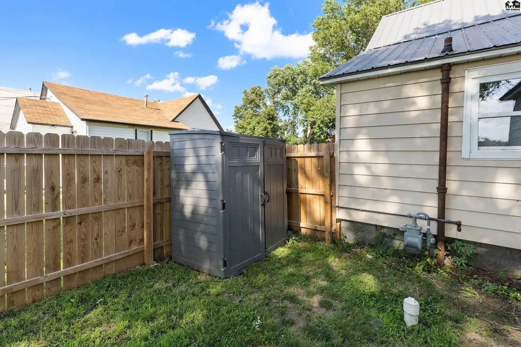 217 N Emporia Street Haven KS 67543