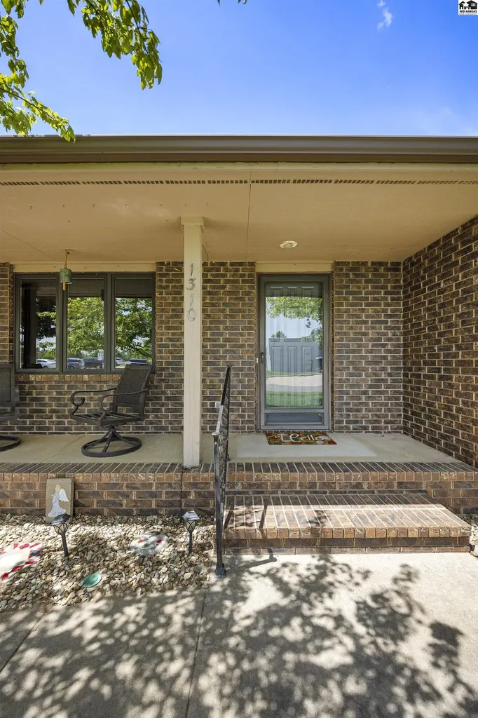 1310 Wheatland Drive Hutchinson KS 67502