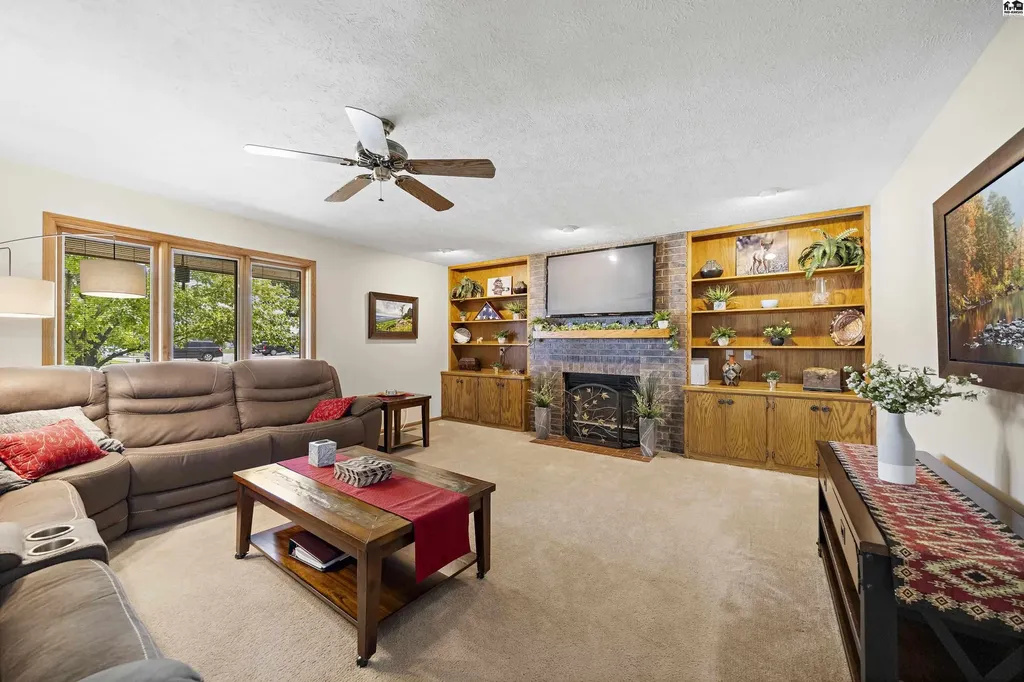 1310 Wheatland Drive Hutchinson KS 67502