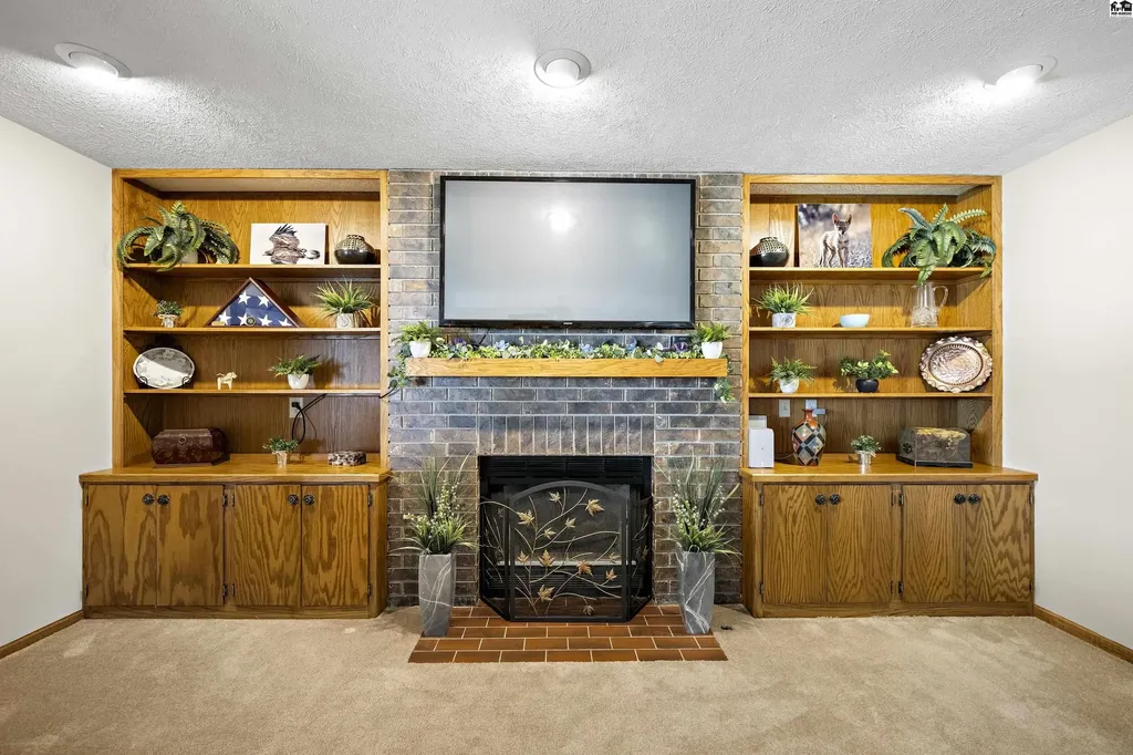 1310 Wheatland Drive Hutchinson KS 67502