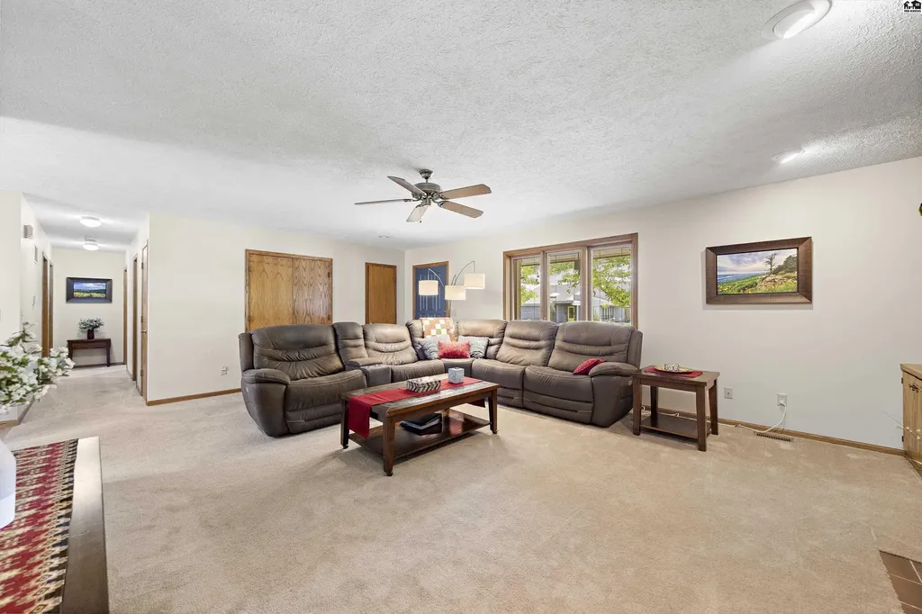 1310 Wheatland Drive Hutchinson KS 67502