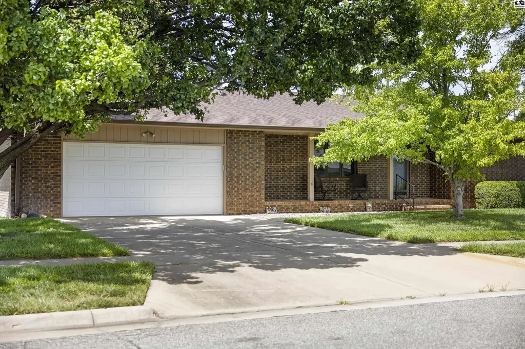 1310 Wheatland Drive Hutchinson KS 67502