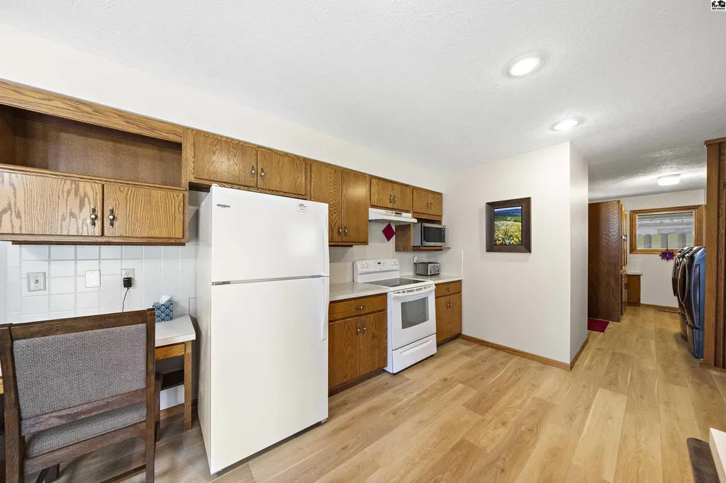 1310 Wheatland Drive Hutchinson KS 67502