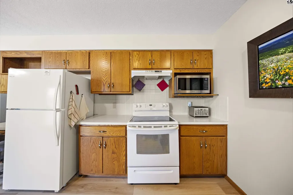 1310 Wheatland Drive Hutchinson KS 67502