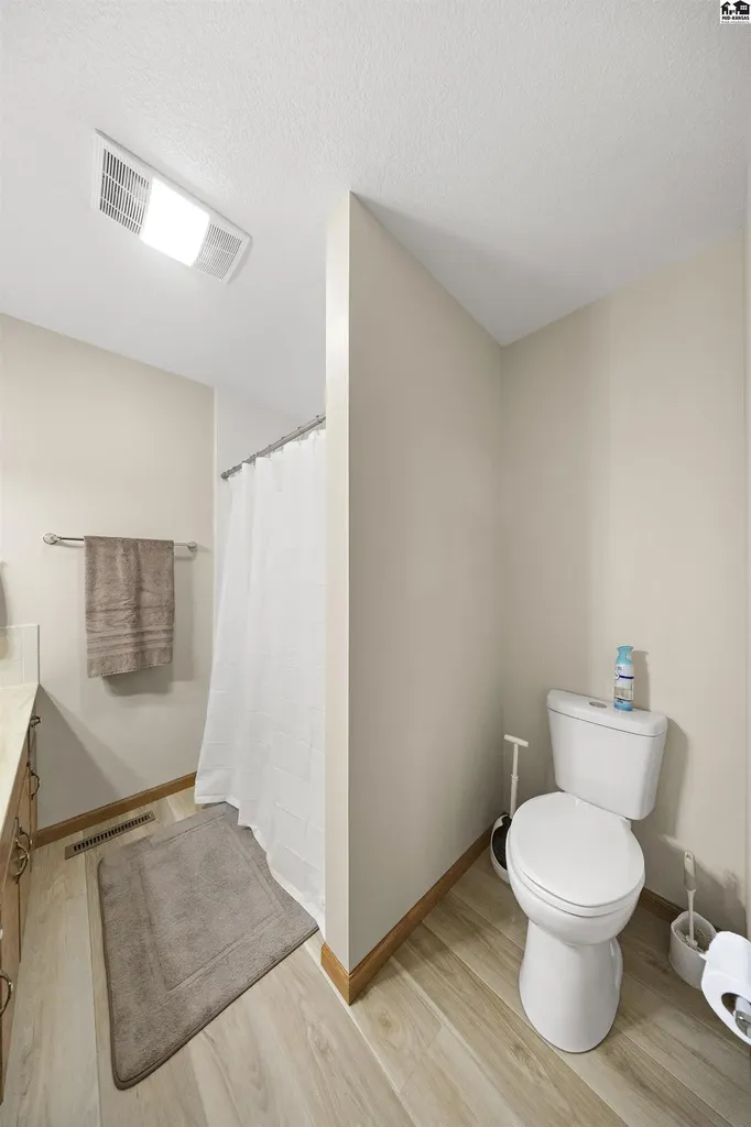 1310 Wheatland Drive Hutchinson KS 67502