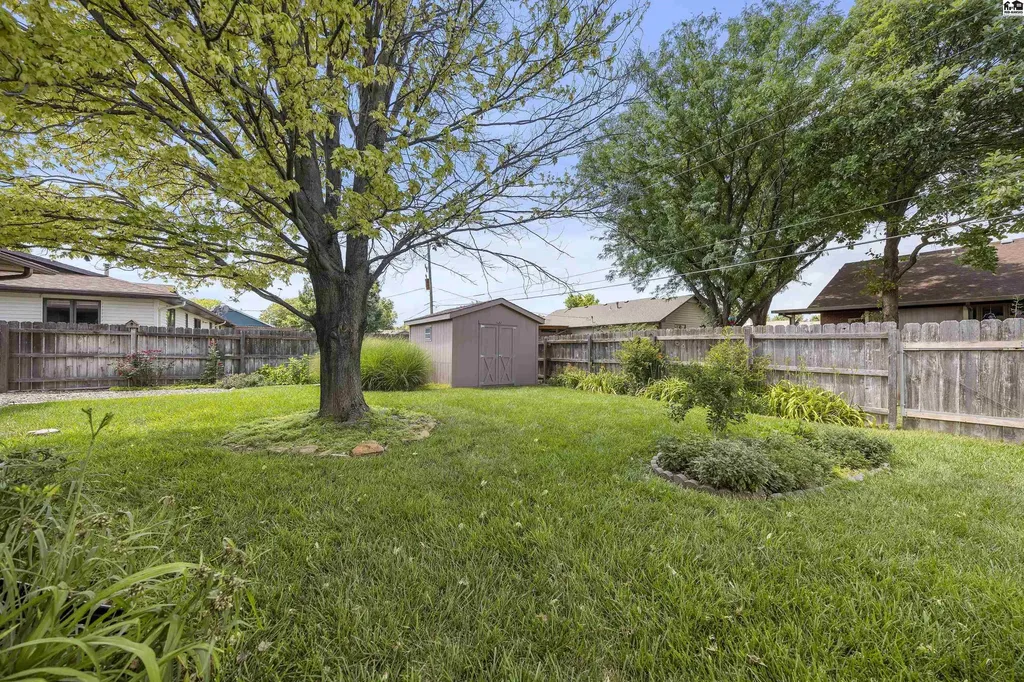 1310 Wheatland Drive Hutchinson KS 67502