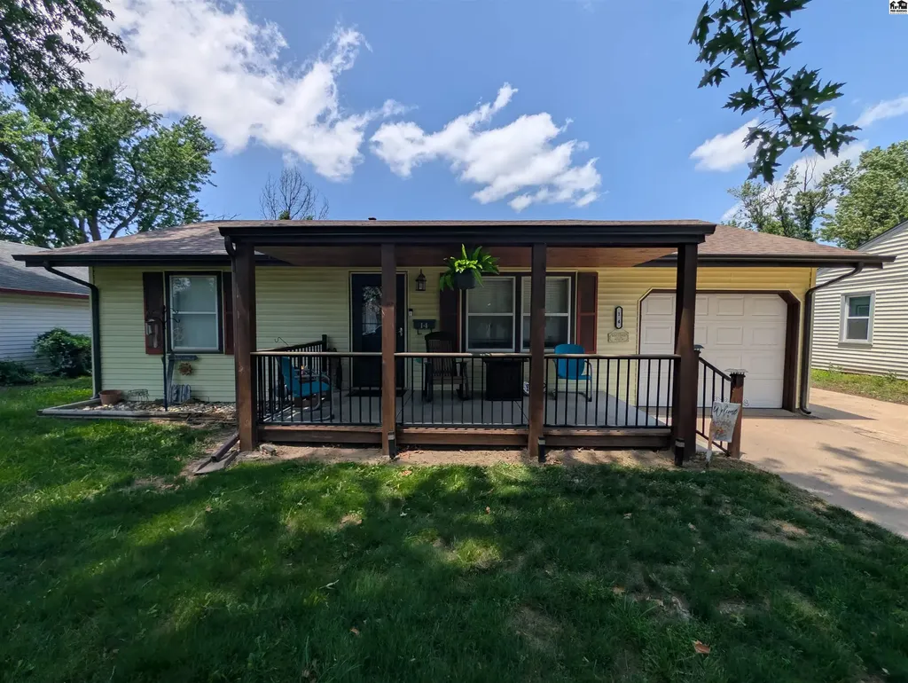 14 S Swarens Street Hutchinson KS 67502