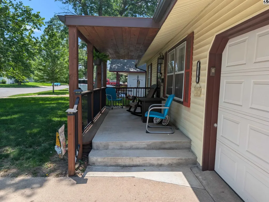 14 Swarens Street Hutchinson KS 67502