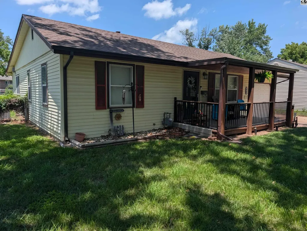 14 Swarens Street Hutchinson KS 67502