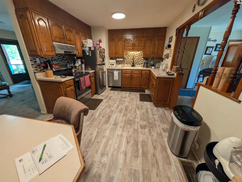 14 Swarens Street Hutchinson KS 67502