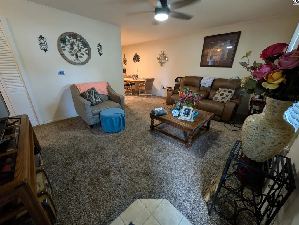 14 S Swarens Street Hutchinson KS 67502
