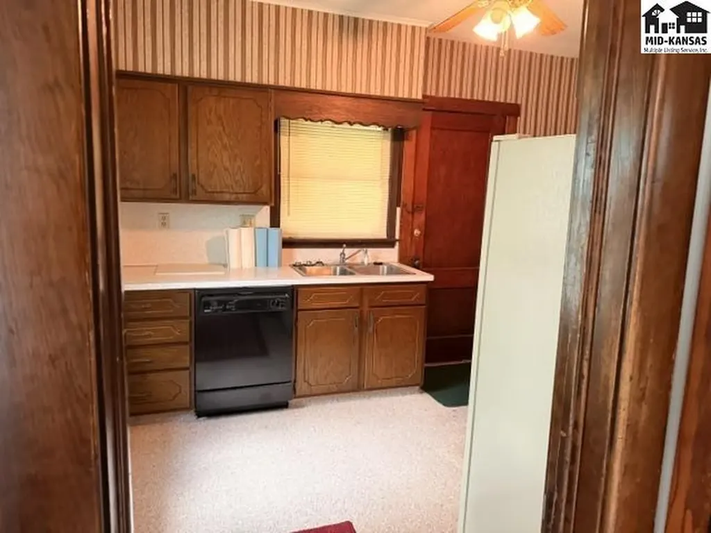 711 N Elm Mcpherson KS 67460