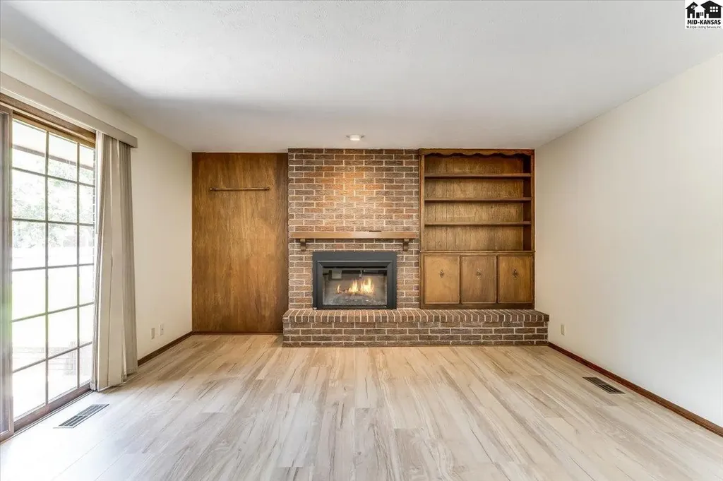 2402 Kipling Place Hutchinson KS 67502