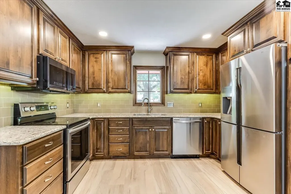 2402 Kipling Place Hutchinson KS 67502