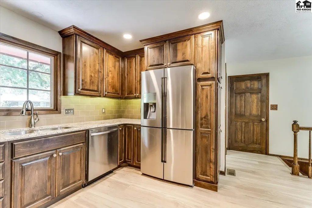 2402 Kipling Place Hutchinson KS 67502