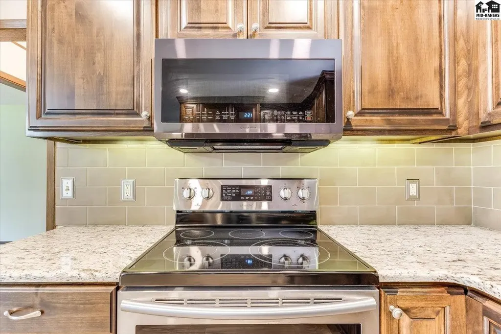 2402 Kipling Place Hutchinson KS 67502