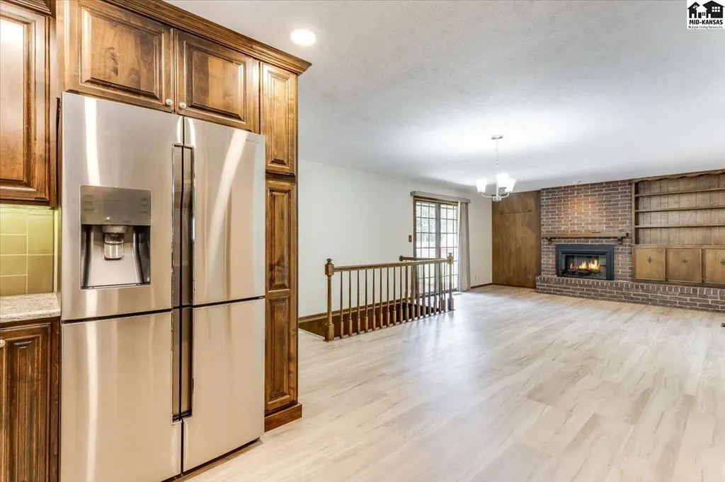 2402 Kipling Place Hutchinson KS 67502