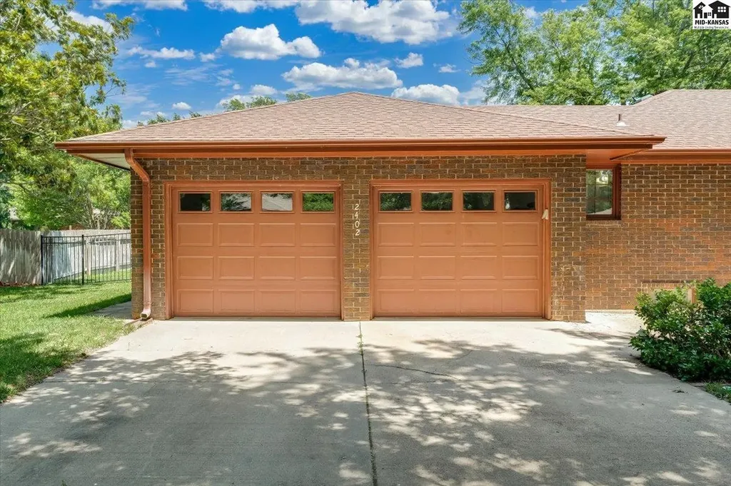 2402 Kipling Place Hutchinson KS 67502