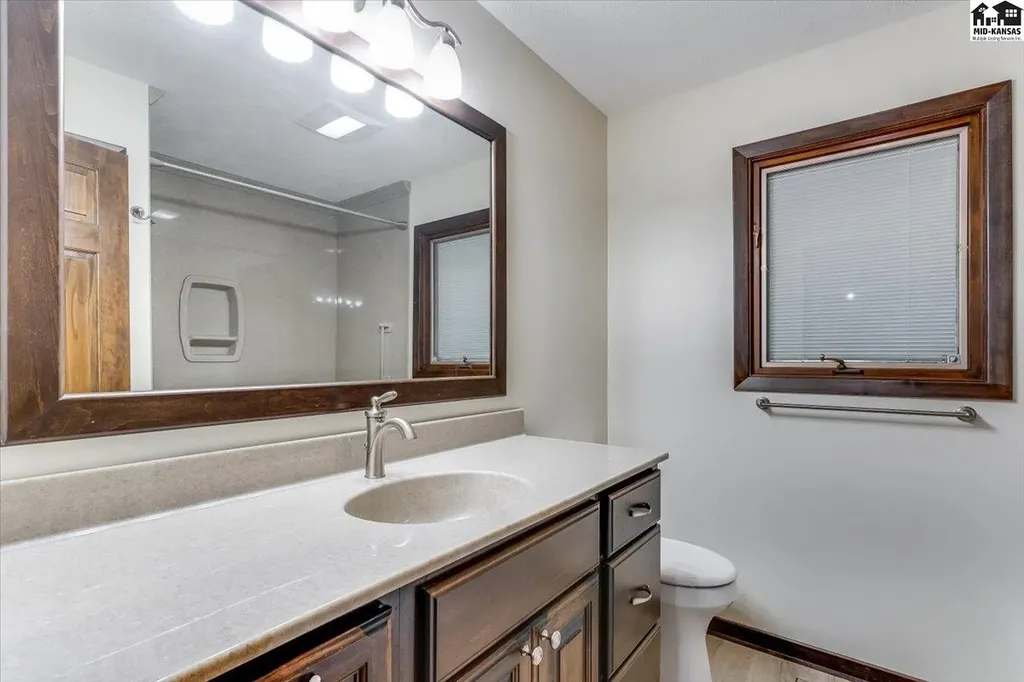 2402 Kipling Place Hutchinson KS 67502