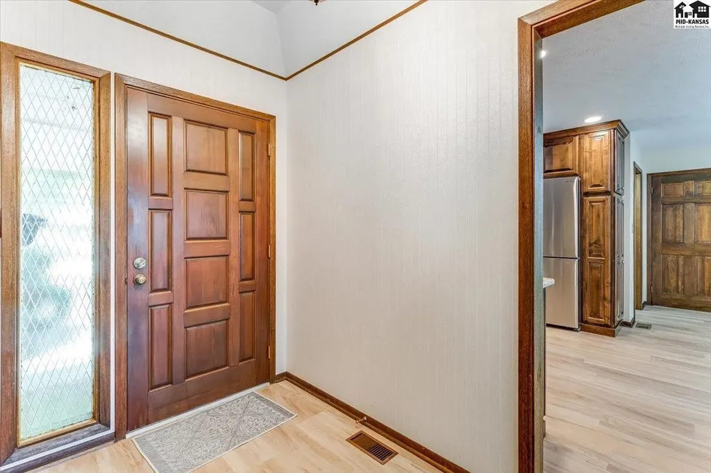 2402 Kipling Place Hutchinson KS 67502