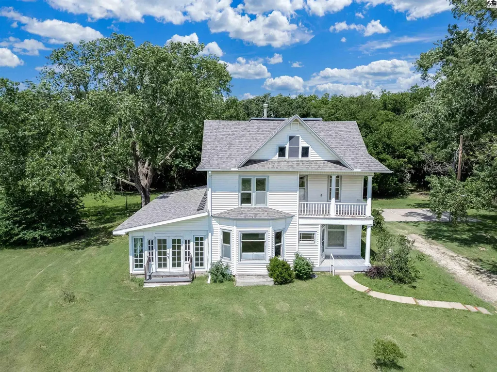 13113 S Victory Road Haven KS 67543