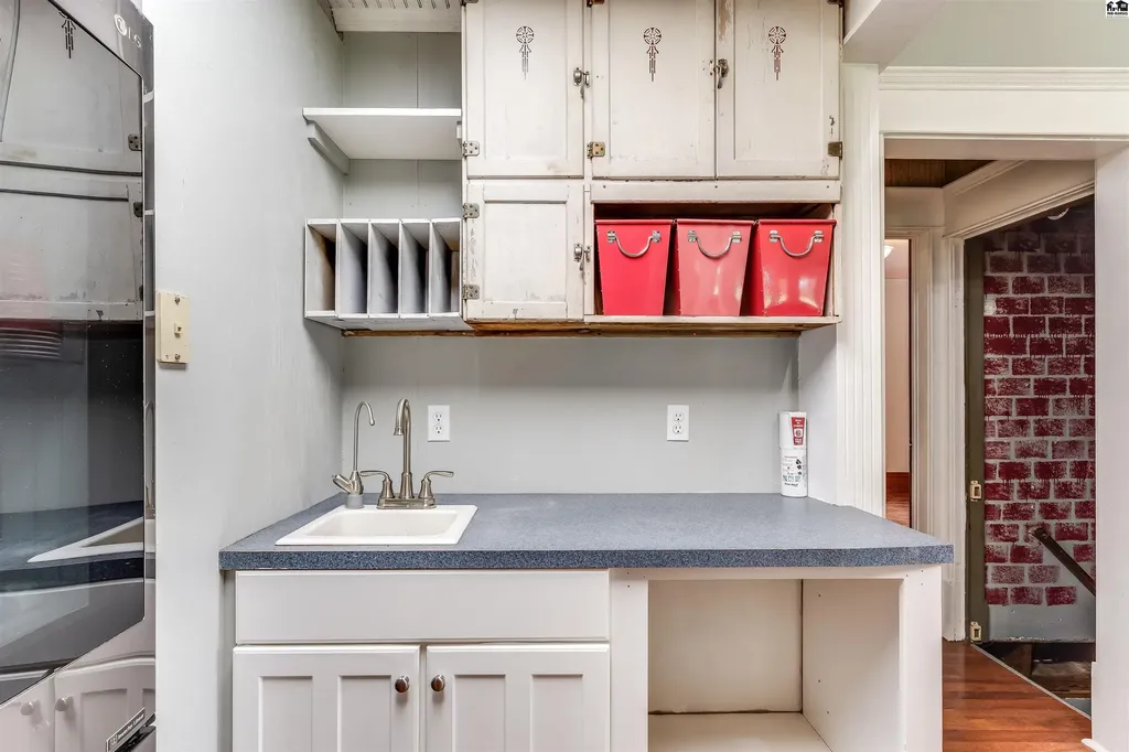 13113 S Victory Road Haven KS 67543