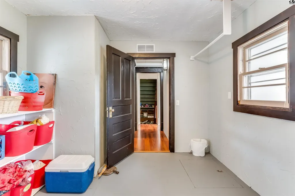 13113 S Victory Road Haven KS 67543
