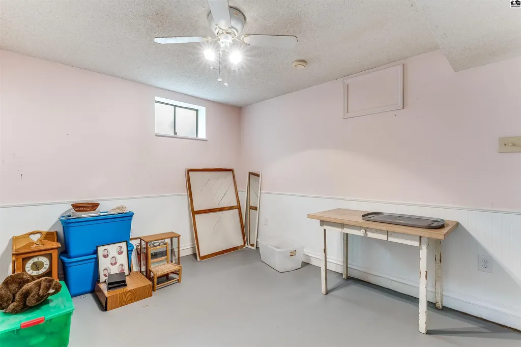 13113 S Victory Road Haven KS 67543