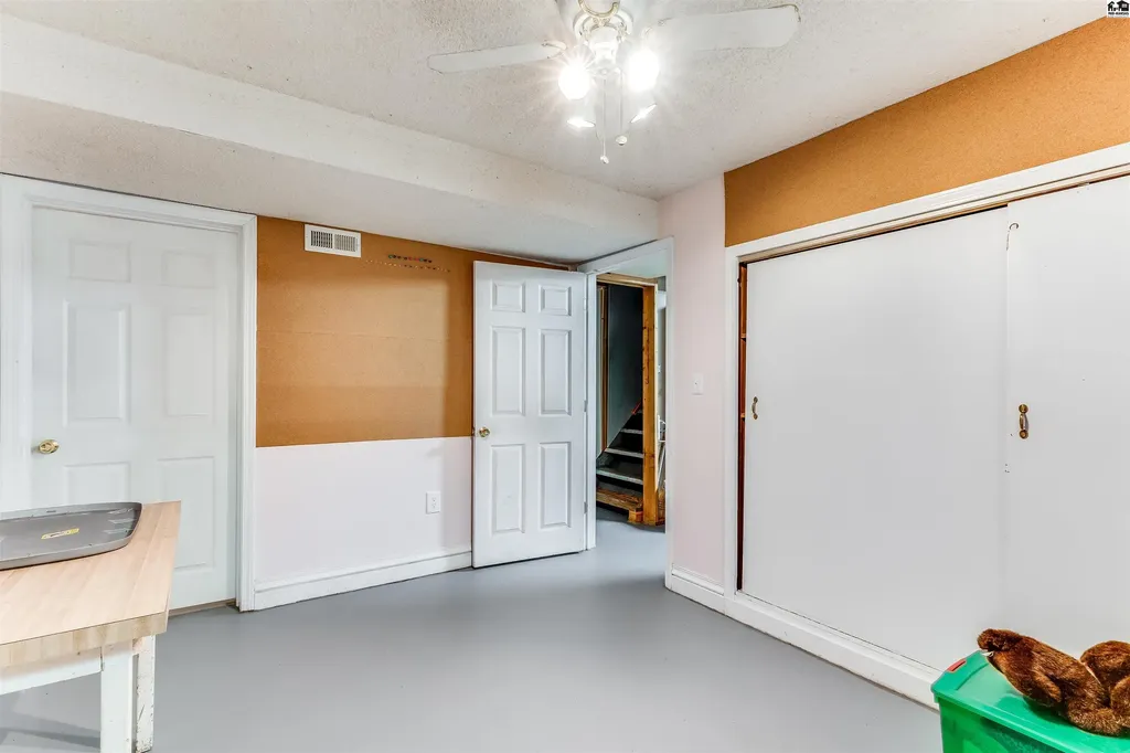 13113 S Victory Road Haven KS 67543