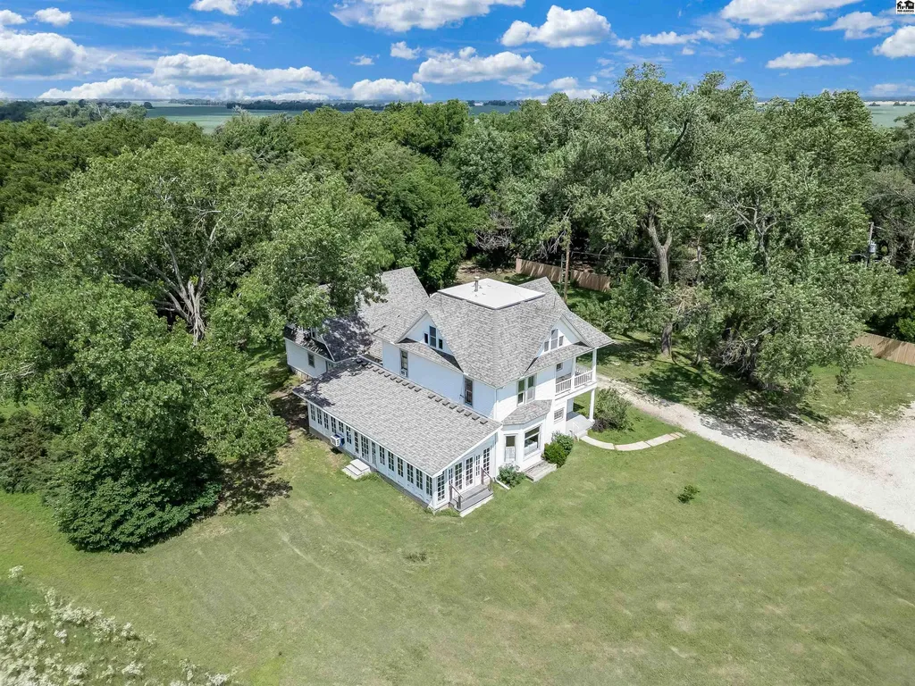 13113 S Victory Road Haven KS 67543