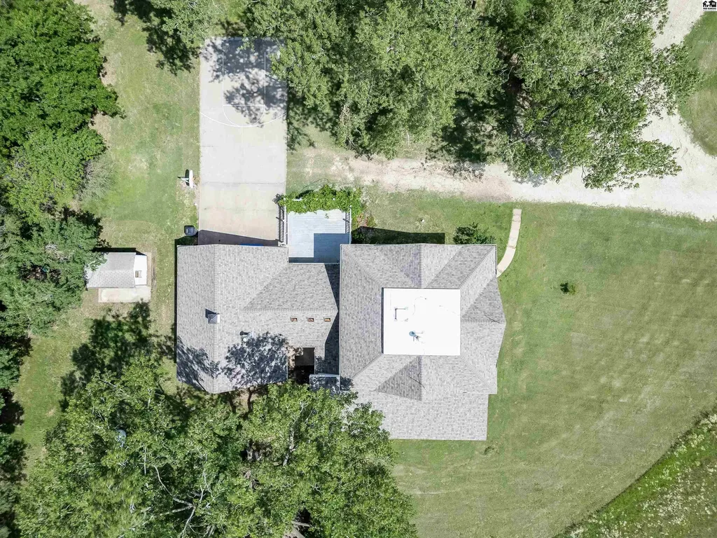 13113 S Victory Road Haven KS 67543