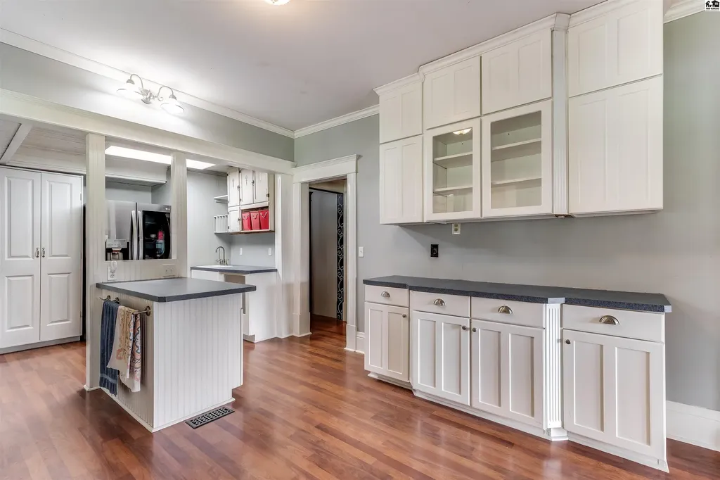 13113 S Victory Road Haven KS 67543