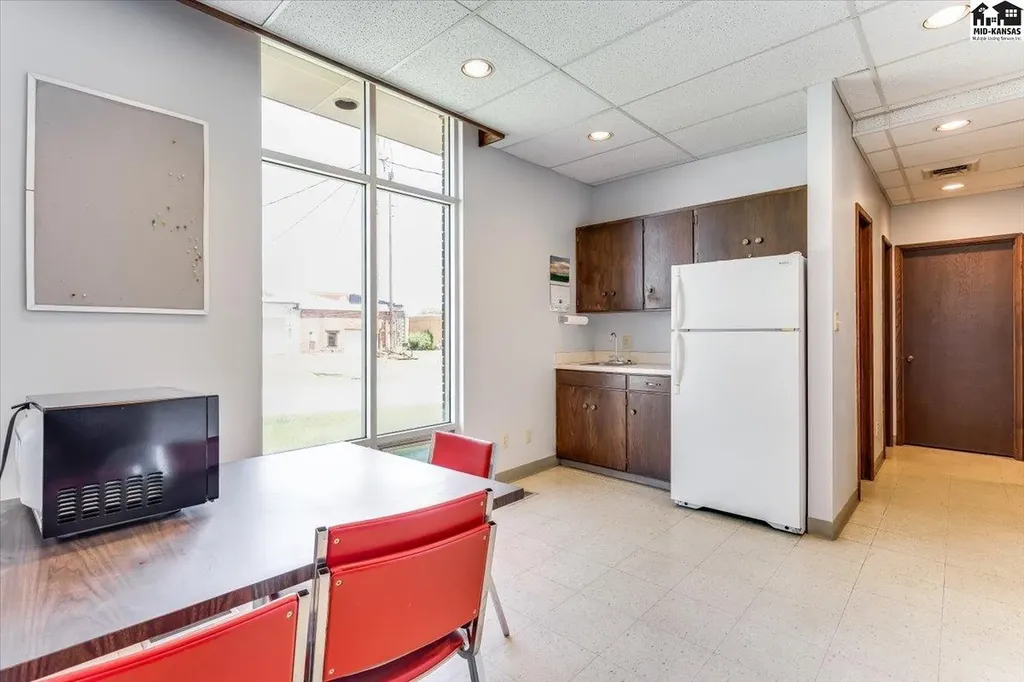 116 S Lincoln Arlington KS 67514