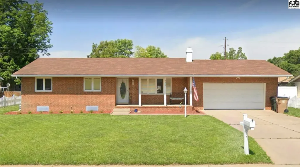 2503 Rambler Road Hutchinson KS 67502