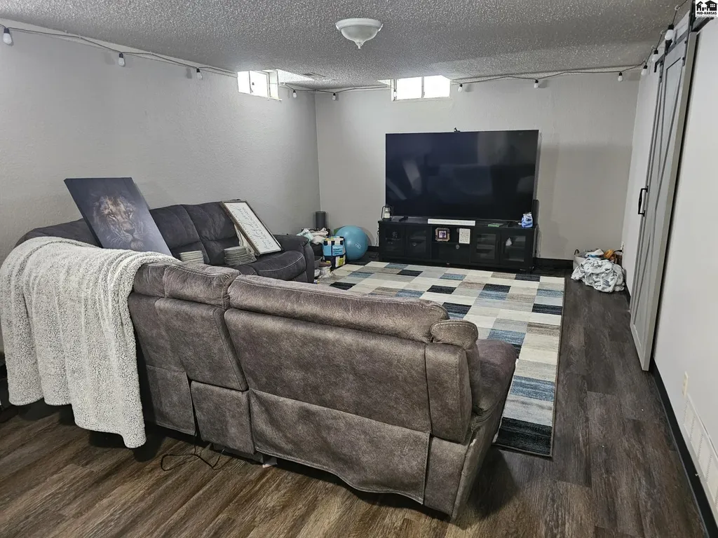 2503 Rambler Road Hutchinson KS 67502