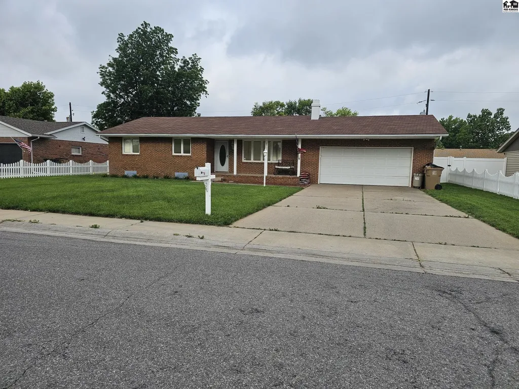 2503 Rambler Road Hutchinson KS 67502