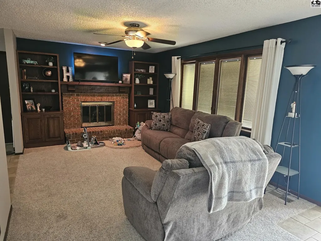 2503 Rambler Road Hutchinson KS 67502
