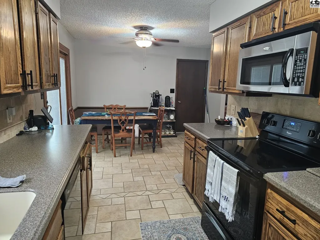 2503 Rambler Road Hutchinson KS 67502
