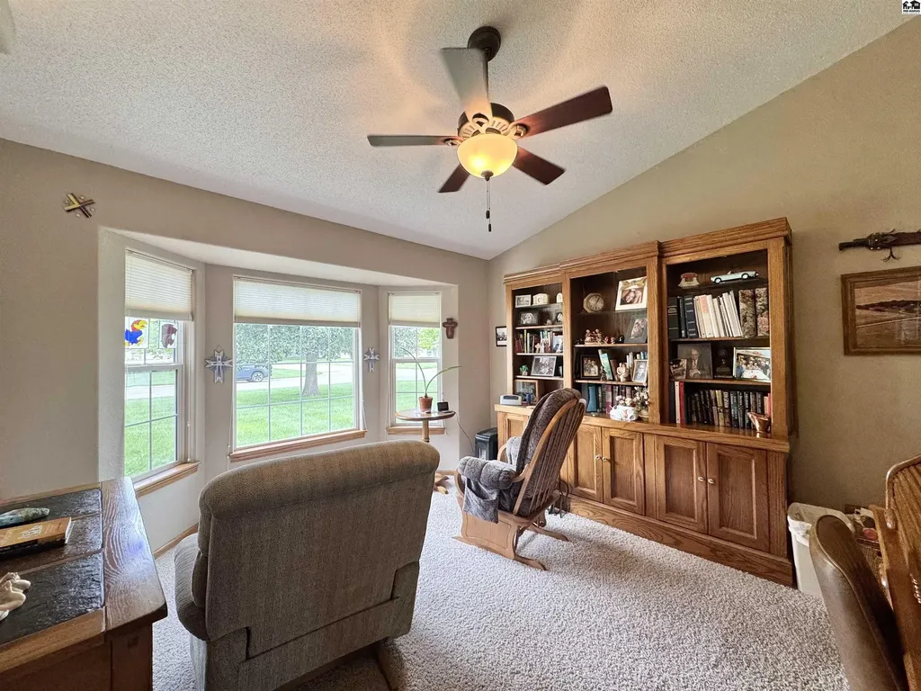 1301 Woodbridge Court Hutchinson KS 67502