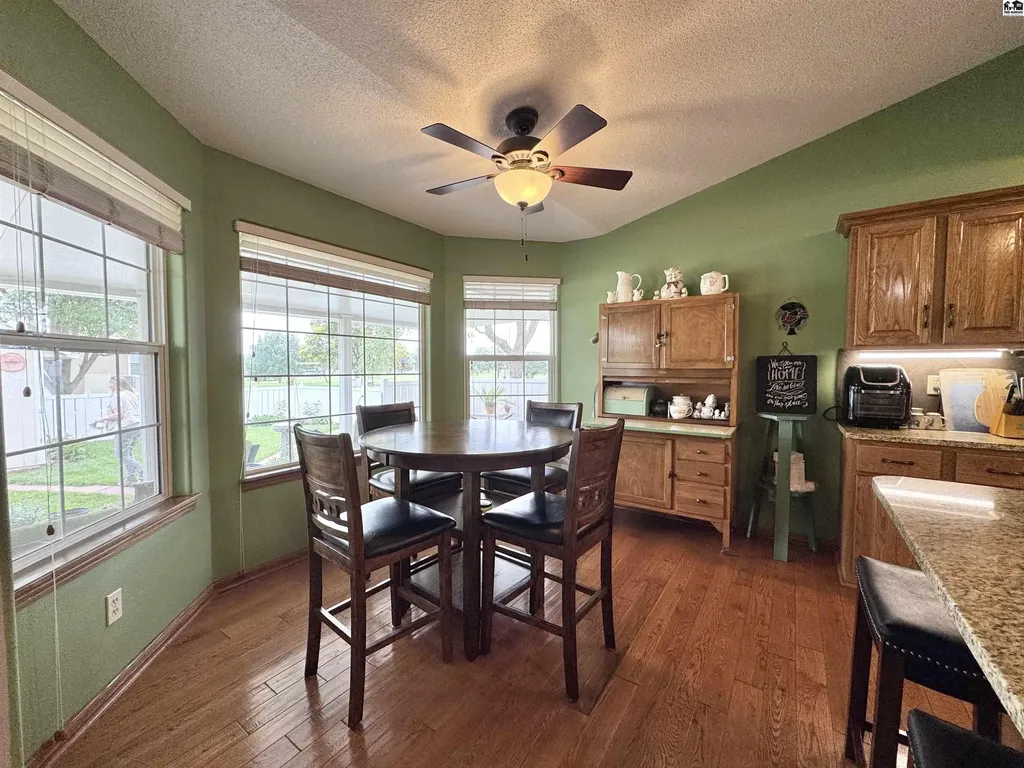 1301 Woodbridge Court Hutchinson KS 67502