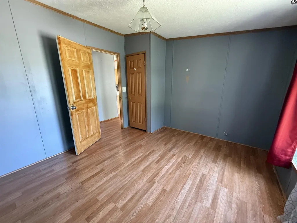 1329 S Maple Street Hutchinson KS 67501