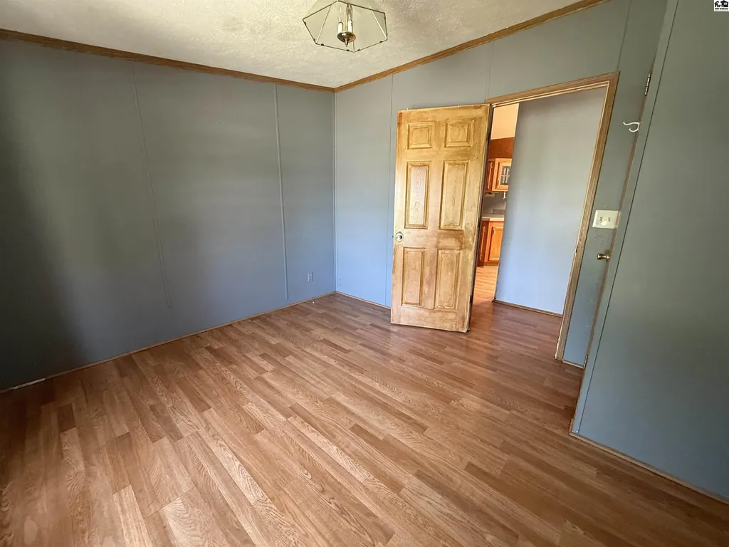 1329 S Maple Street Hutchinson KS 67501